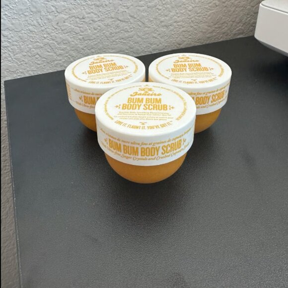 Sol de Janeiro Bum Bum Body Scrub x3 - Picture 1 of 3